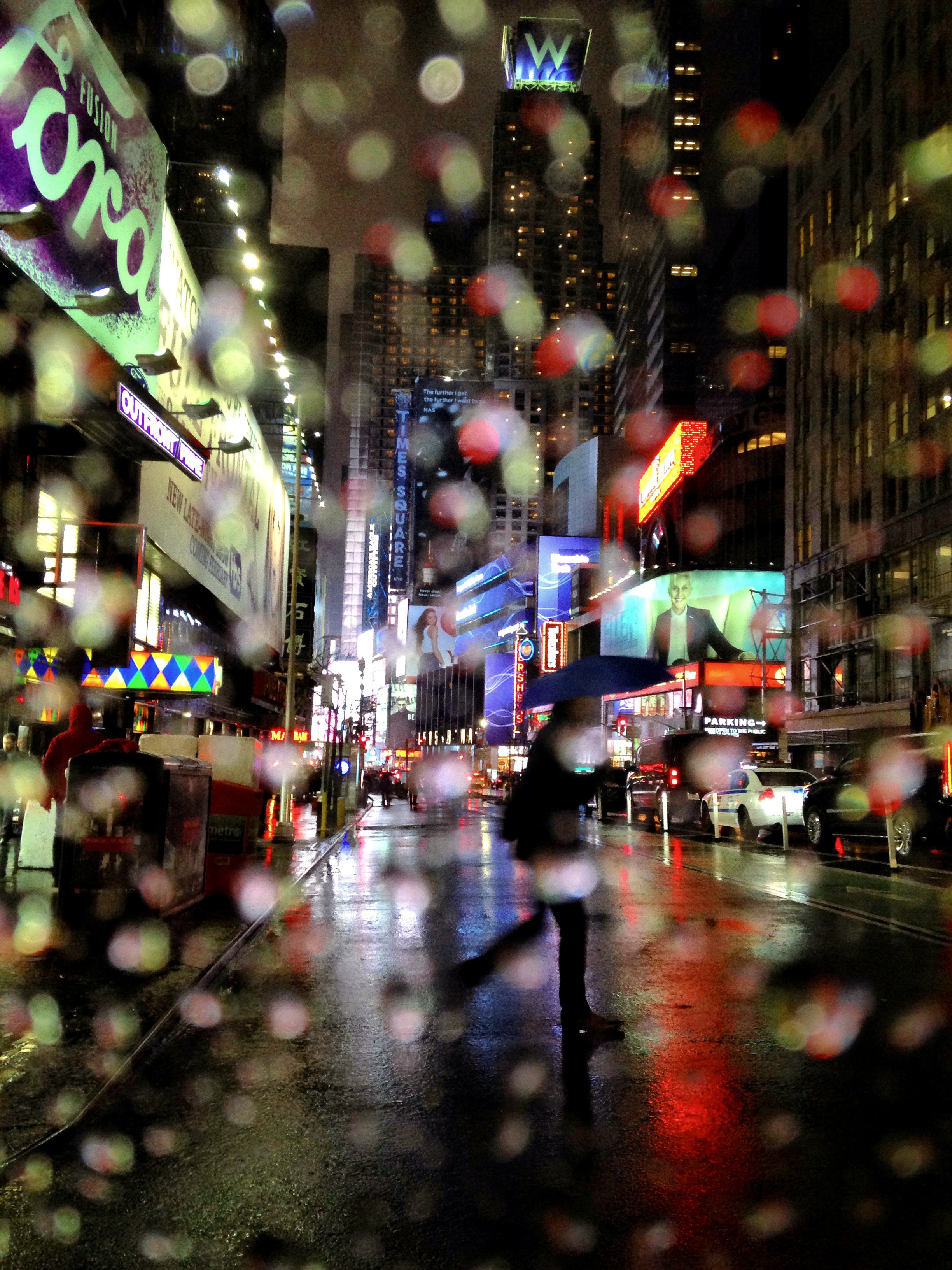 雨夜，只会让一个城市更有内涵