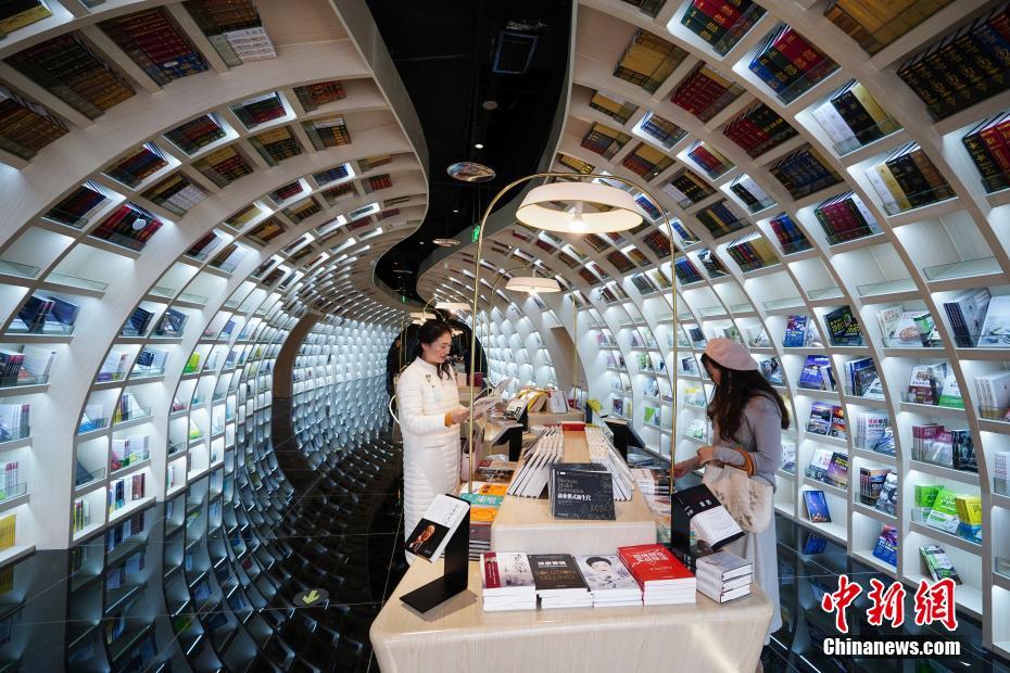 全球最美书店落户贵阳！隧道设计如同置身溶洞